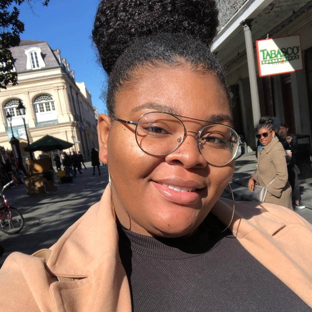 Meet your Posher, Danielle